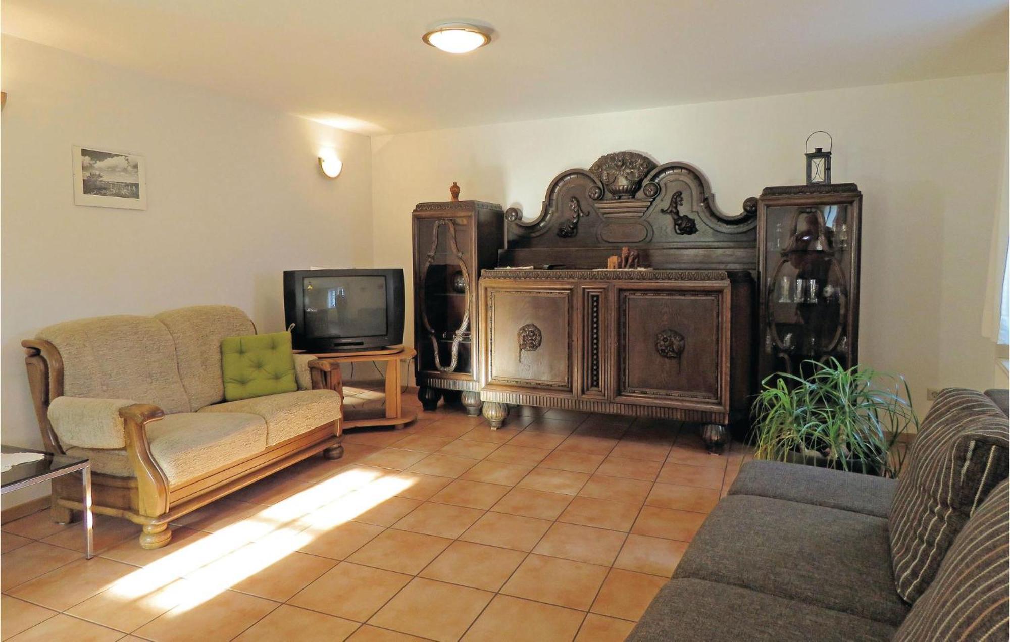 2 Bedroom Gorgeous Home In Hachenburg Bagian luar foto