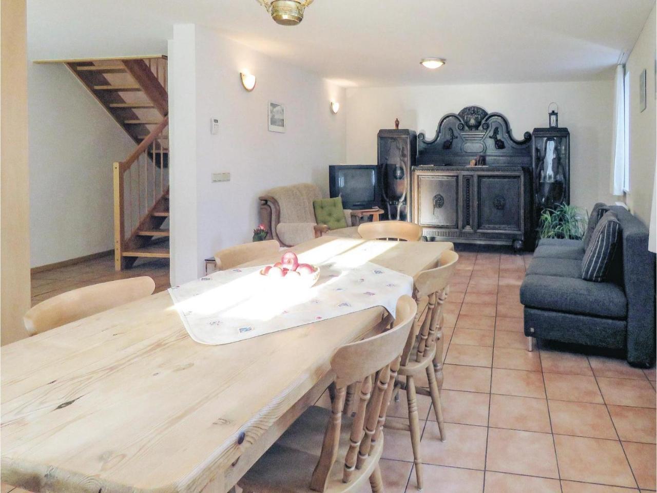 2 Bedroom Gorgeous Home In Hachenburg Bagian luar foto